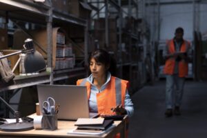 Why Most Manufacturing Teams Miss Deadlines (And How Traveler MES Can Actually Help)